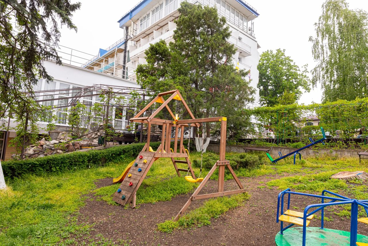 Пансионат с лечением "Искра"